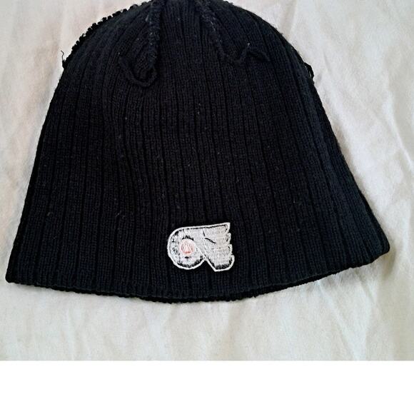 Philadelphia Flyers CCM Hockey Winter Striped Hat/Cap/Beanie NHL - Picture 3 of 7